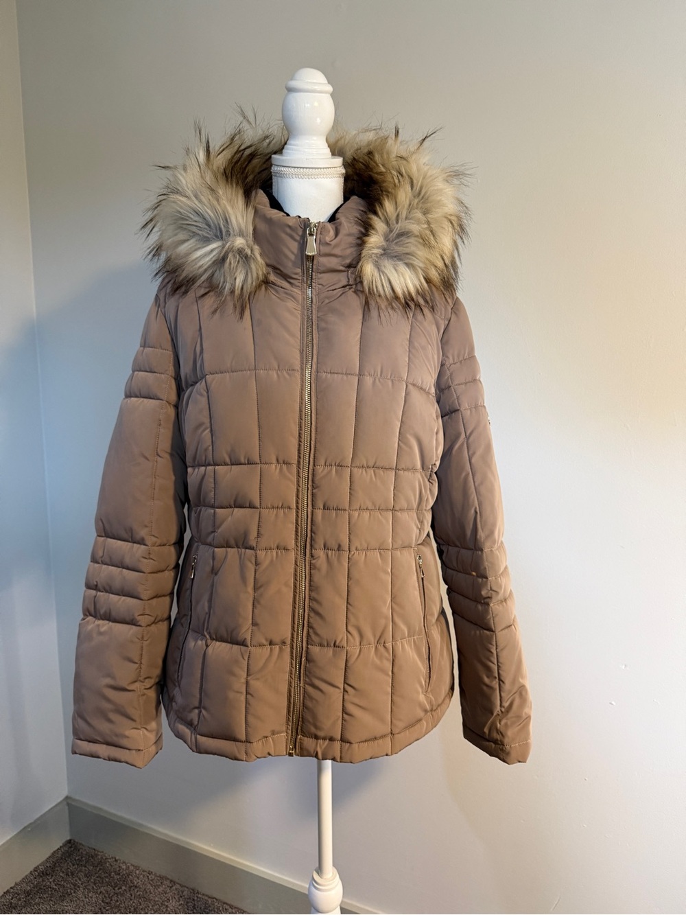 Calvin Klein PXL Taupe Quilted Puffer Jacket Faux Fur Hood Like New